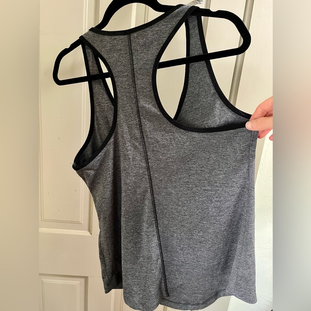 Old Navy Semi-Fitted Charcoal Gray and Black Racer Back Workout Top Size Large - Picture 2 of 4